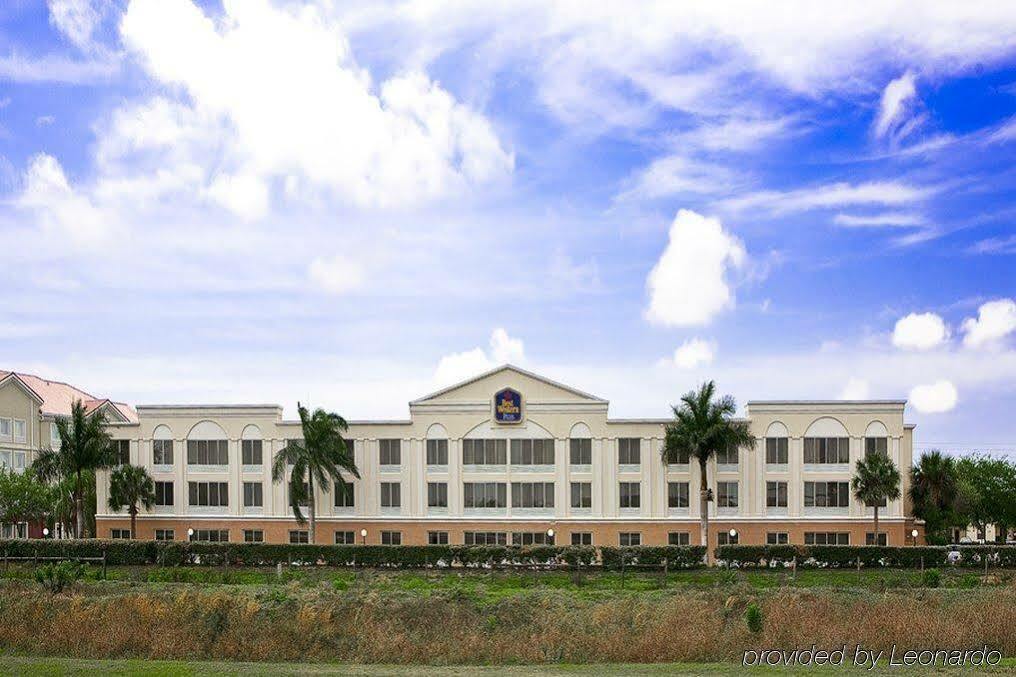 Best Western Plus Ambassador Suites Venice Gardens Eksteriør bilde